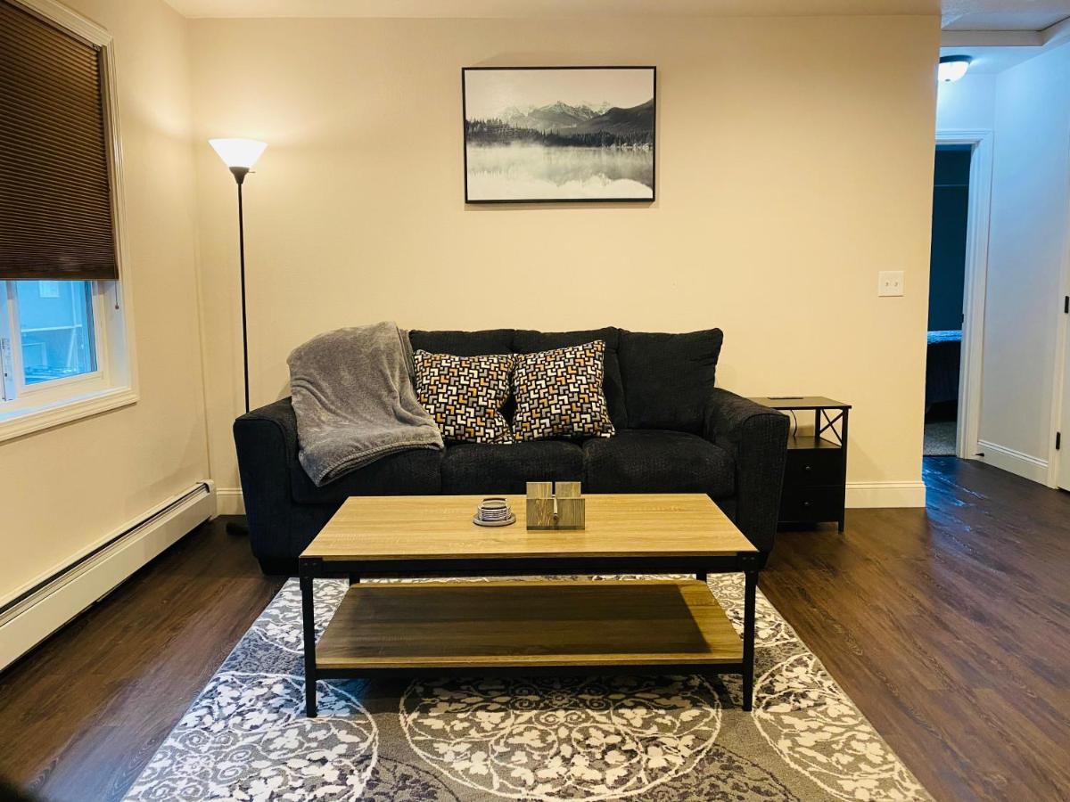 Beautiful 2 Bedroom 1 Bath Apartment With Private Garage Anchorage Exterior foto