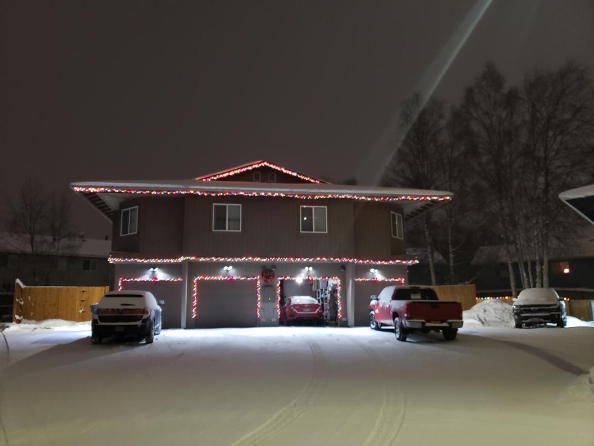 Beautiful 2 Bedroom 1 Bath Apartment With Private Garage Anchorage Exterior foto